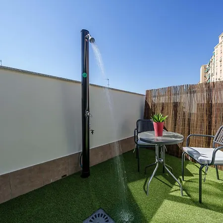 Old Town Pool & Parking Apartment